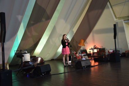 Mała Prywatka PRL-u - Magdalena Różowicz Teatr Vis a Vis